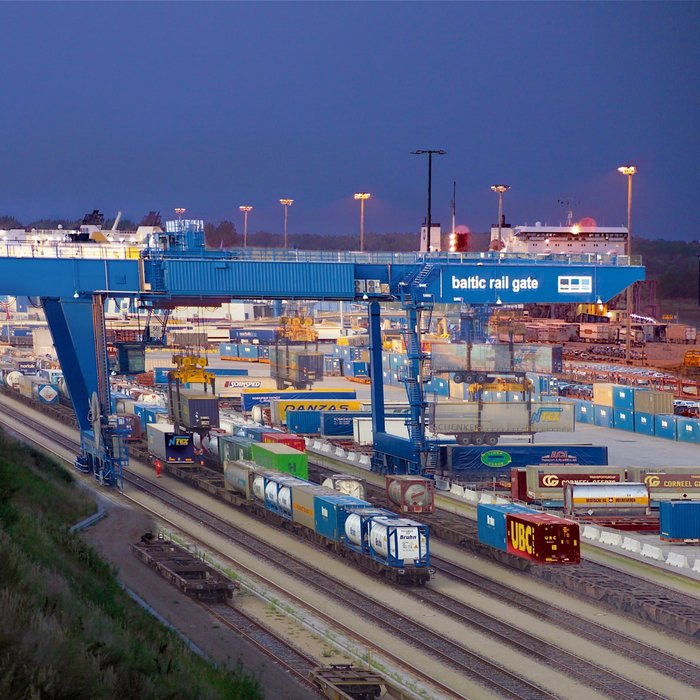 Azionamenti ad alte prestazioni per ambienti portuali